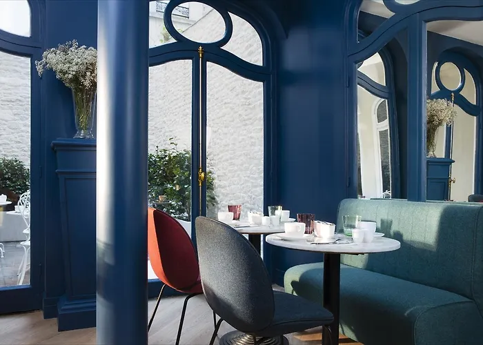 Hôtel Céleste Batignolles Montmartre Paris